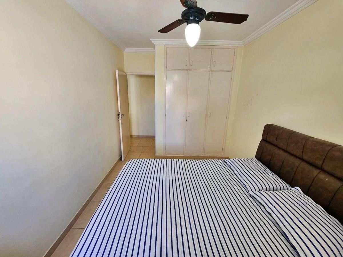 גוארויה Aconchegante Apto 01 Dorm C/Sacada, Ar-Cond, Wi-Fi, Lado Praia מראה חיצוני תמונה